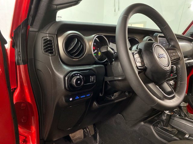 Used 2023 Jeep Wrangler Unlimited w/ 8.4" Radio Group AWD/4WD image 16