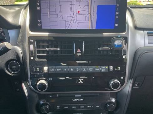Used 2022 Lexus GX 460 Premium AWD/4WD image 19