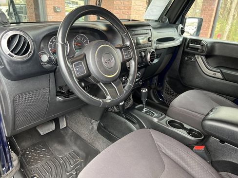 Used 2013 Jeep Wrangler Sport image 29