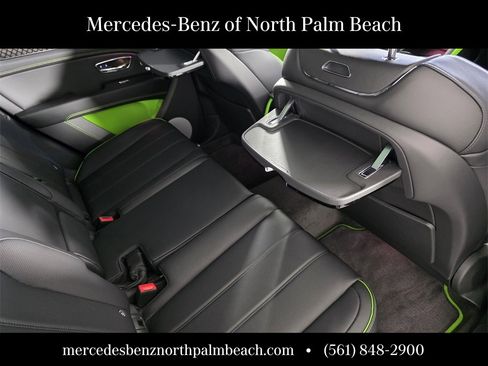 Used 2025 Bentley Bentayga image 29