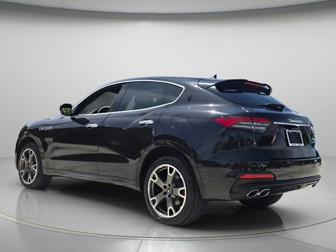 Used 2022 Maserati Levante Modena AWD/4WD image 5