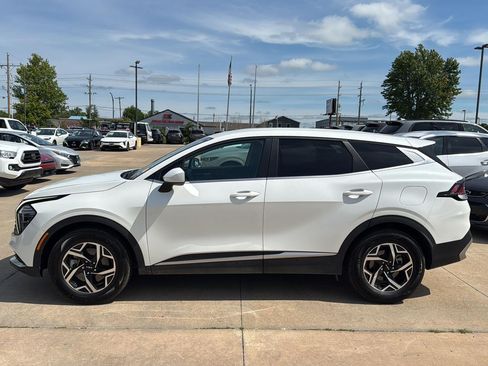 Used 2024 Kia Sportage LX FWD image 5