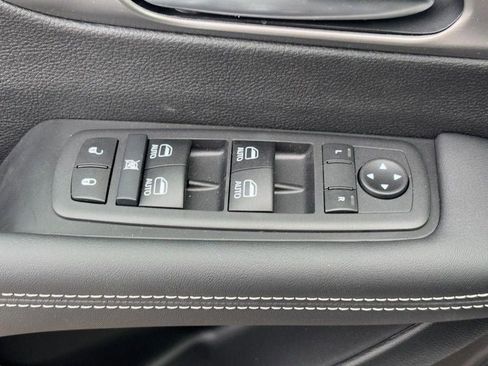 New 2026 Chrysler Pacifica Select image 19