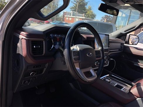 Used 2023 Ford Expedition Max Limited image 11