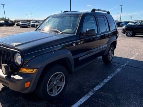 Used 2005 Jeep Liberty Renegade w/ Luxury Group AWD/4WD image 7