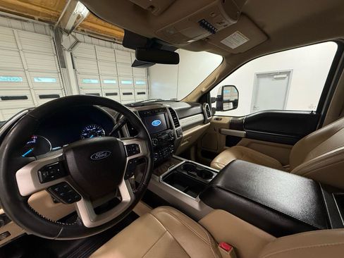 Used 2019 Ford F250 Lariat w/ Tow Technology Bundle AWD/4WD image 11