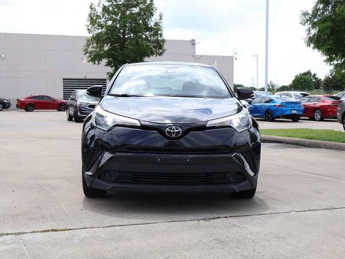 Used 2019 Toyota C-HR LE FWD image 6