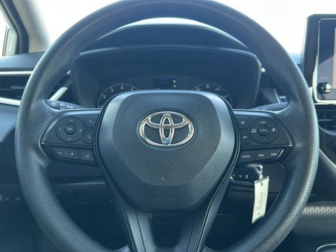 Used 2023 Toyota Corolla LE image 26