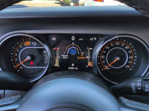 Used 2023 Jeep Wrangler Sport S image 33