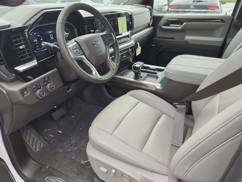 New 2026 Chevrolet Silverado 1500 LT Trail Boss w/ Dark Appearance Package AWD/4WD image 14