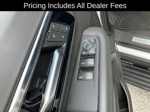 Used 2025 Chevrolet Suburban High Country AWD/4WD image 8