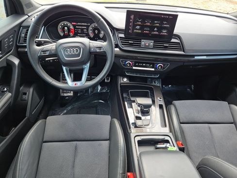 Used 2022 Audi SQ5 Premium Plus w/ Premium Plus Package AWD/4WD image 2