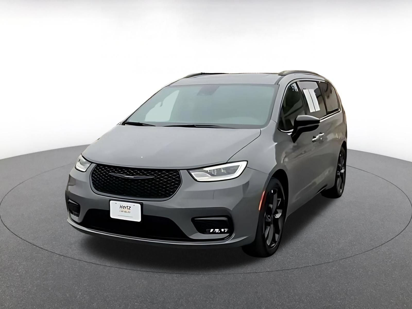 Used 2025 Chrysler Pacifica Limited FWD image 6