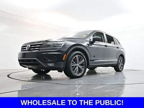 Used 2018 Volkswagen Tiguan SEL Premium FWD image 28
