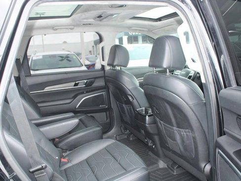 Used 2022 Kia Telluride SX w/ SX Prestige Package image 13