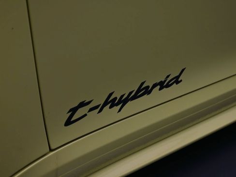Certified 2025 Porsche 911 Targa 4 GTS AWD/4WD image 40