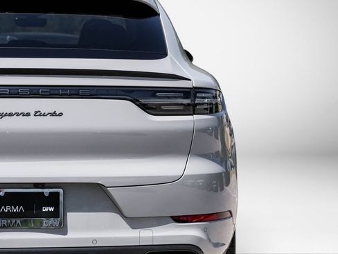 Used 2023 Porsche Cayenne Turbo AWD/4WD image 49