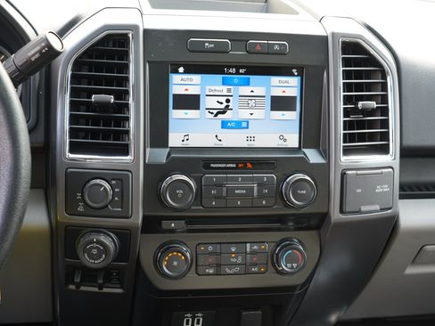 Used 2016 Ford F150 XLT w/ Equipment Group 302A Luxury AWD/4WD image 24
