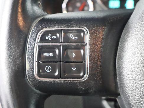 Used 2014 Jeep Wrangler Unlimited Sahara w/ Max Tow Package AWD/4WD image 33