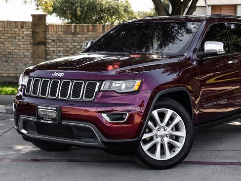 Used 2017 Jeep Grand Cherokee Limited image 13