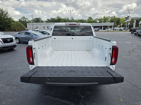 Used 2026 GMC Sierra 1500 SLT AWD/4WD image 12