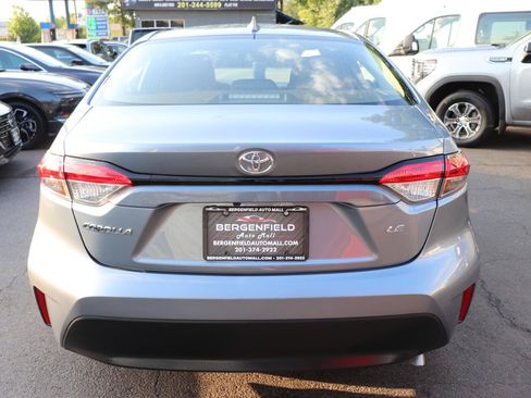 Used 2026 Toyota Corolla LE FWD image 4