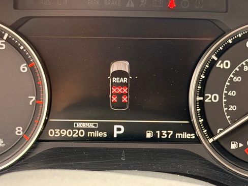 Used 2025 Mitsubishi Outlander SE FWD image 3