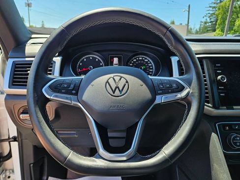 Used 2021 Volkswagen Atlas Cross Sport SE w/ Panoramic Sunroof Package FWD image 30