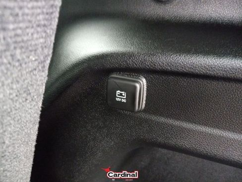 Used 2024 Jeep Grand Cherokee L Laredo image 11