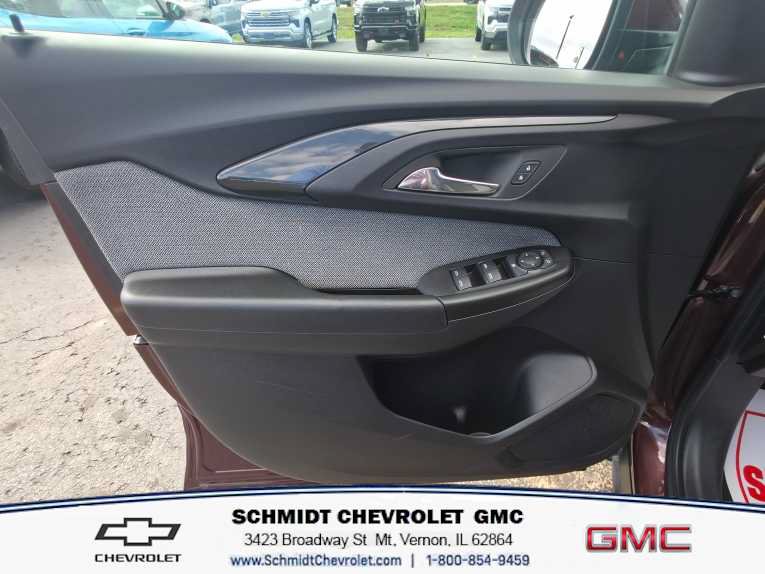 Used 2023 Chevrolet TrailBlazer LT FWD image 11