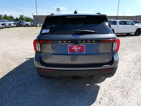 New 2026 Ford Explorer Active AWD/4WD image 5