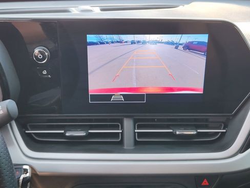 Used 2024 Chevrolet Trax RS w/ Driver Confidence Package image 22