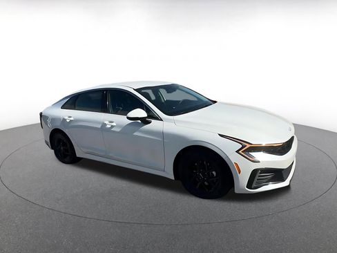 Used 2025 Kia K5 LXS image 2