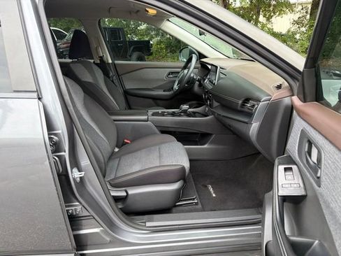 Used 2021 Nissan Rogue S FWD image 12