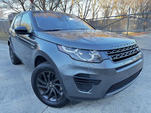 Used 2019 Land Rover Discovery Sport SE image 3