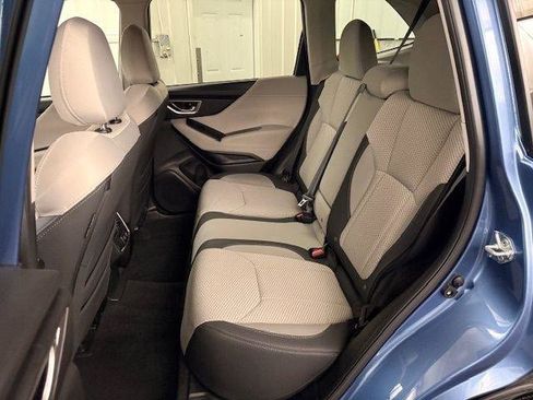 Used 2024 Subaru Forester Premium image 9