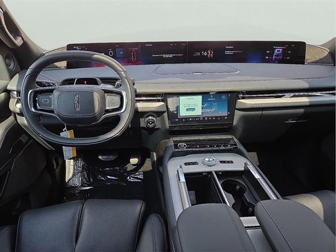 New 2025 Lincoln Navigator Reserve w/ Jet Appearance Package image 11