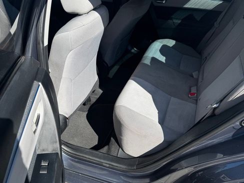 Used 2016 Toyota Corolla LE image 9