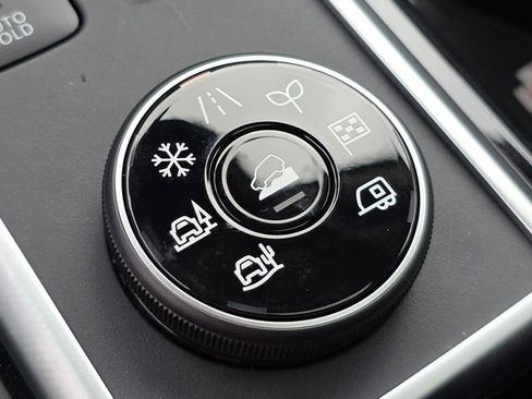 New 2026 Nissan Pathfinder Platinum image 35