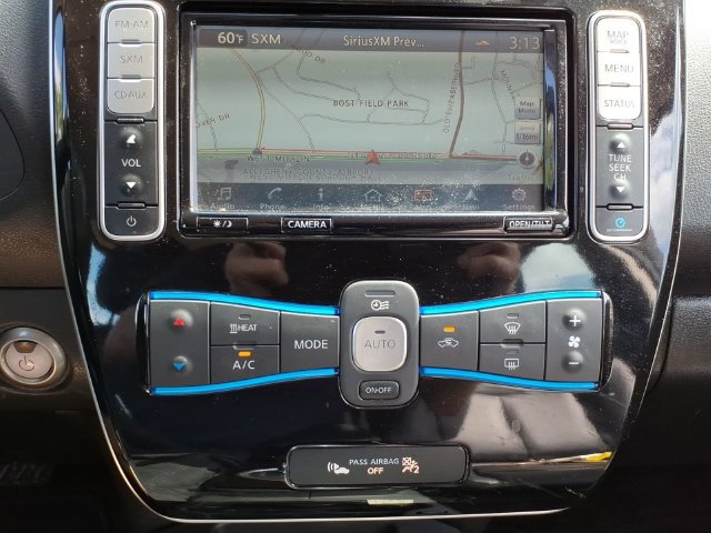 Used 2016 Nissan Leaf SL w/ Premium Package FWD image 16