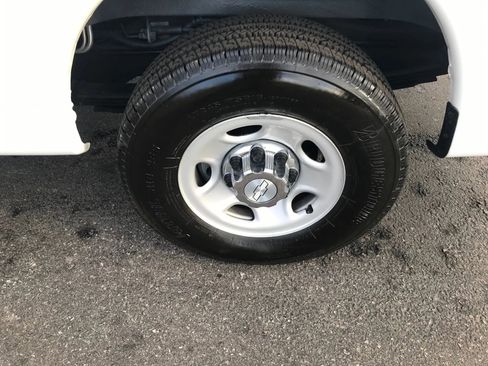 Used 2016 Chevrolet Express 3500 LT w/ LT Preferred Equipment Group image 27