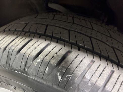 Used 2023 Chevrolet Silverado 1500 Custom image 41