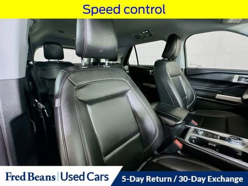 Used 2022 Ford Explorer XLT w/ Equipment Group 202A image 33