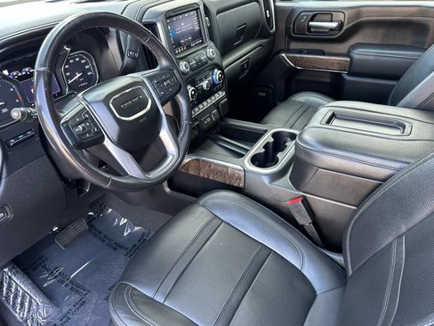 Used 2021 GMC Sierra 2500 Denali w/ Denali Black Diamond Edition AWD/4WD image 10