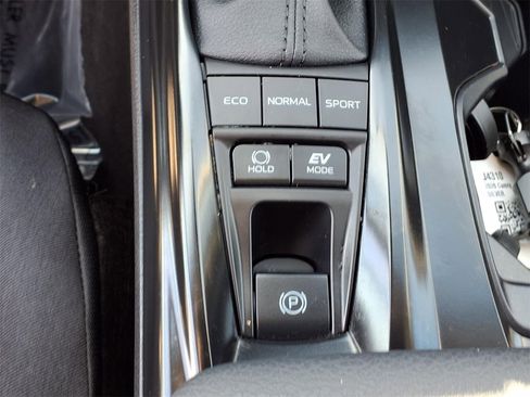 Used 2026 Toyota Camry LE image 19