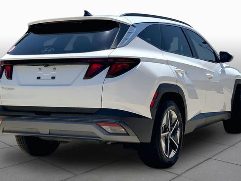 Used 2025 Hyundai Tucson SEL FWD image 12