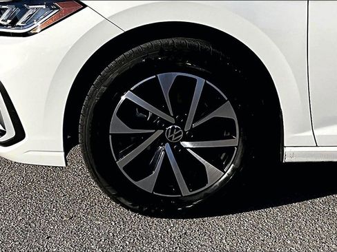 Certified 2025 Volkswagen Jetta S image 13