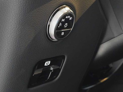 Certified 2026 Mercedes-Benz GLC 300 4MATIC image 25