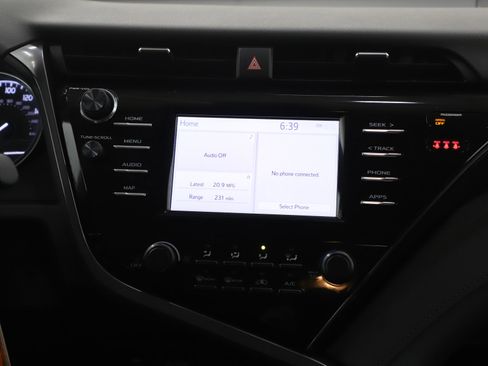 Used 2019 Toyota Camry LE image 15