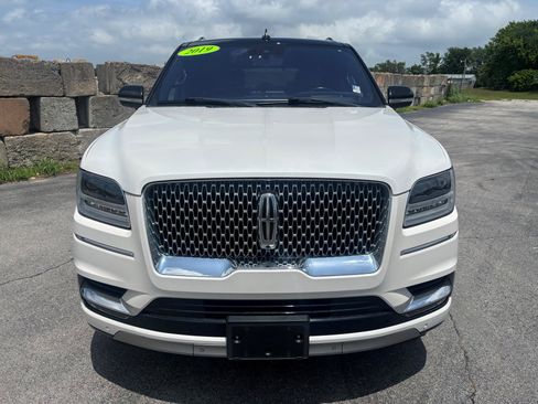 Used 2019 Lincoln Navigator Reserve AWD/4WD image 2